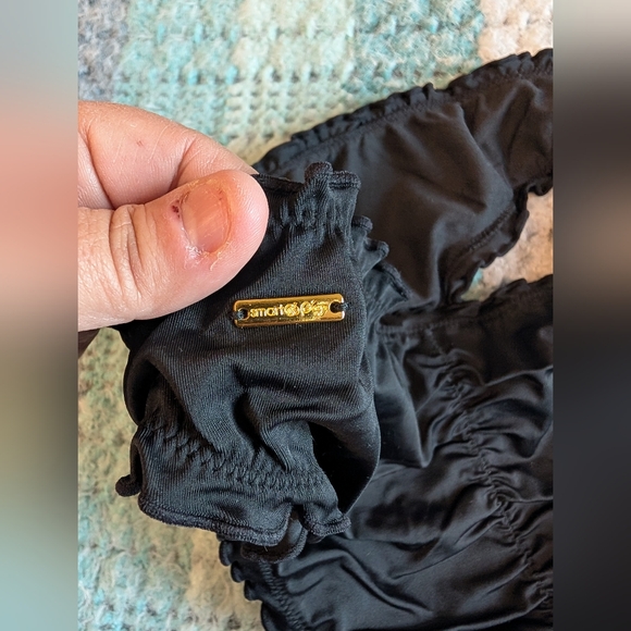 Smart And Sexy Black Ruffle Bikini Bottoms Size Large NWT - Picture 4 of 7
